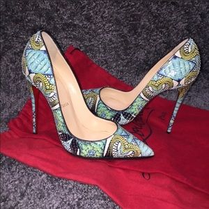 Christian Louboutin So Kate Python Pumps 38